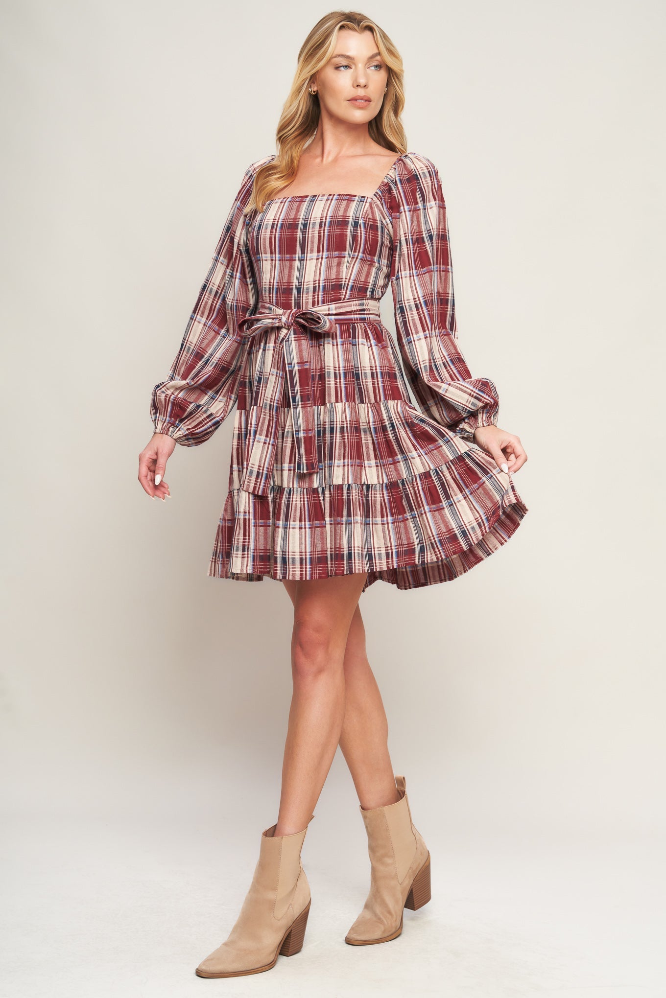 Burgundy plaid dress inspiration for Christmas family photos
