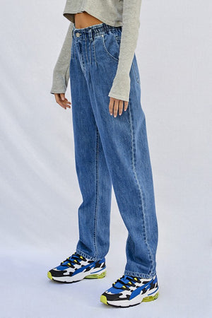 HIGH RISE PLEATED MOM JEANS - Insane Gene