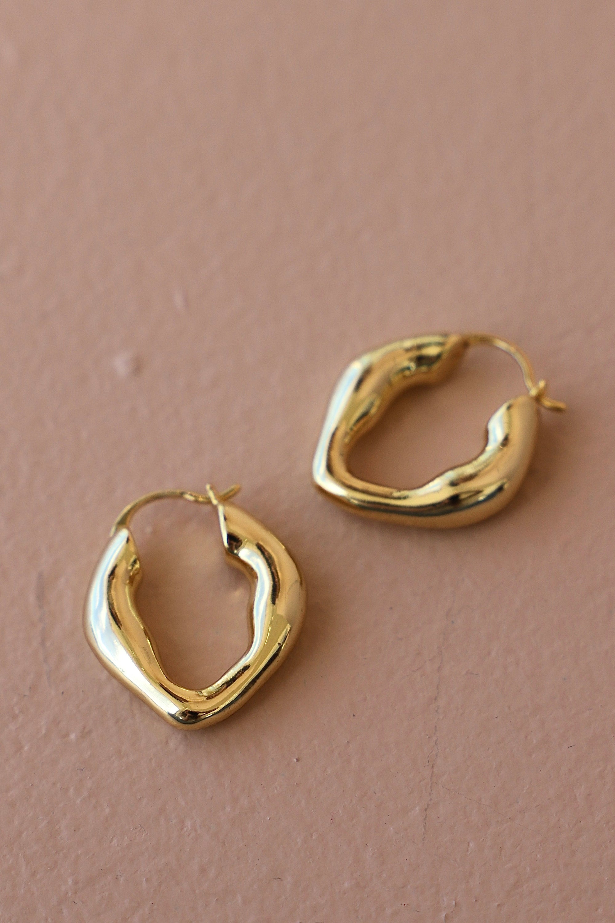 ORGANIC GOLD HOOP EARRINGS