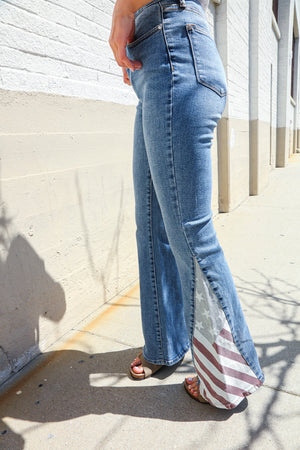 Judy Blue High-Rise Boyfriend Cuffed Hem Star Pocket Jeans