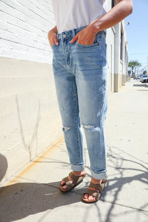 Judy Blue High-Rise Boyfriend Cuffed Hem Star Pocket Jeans
