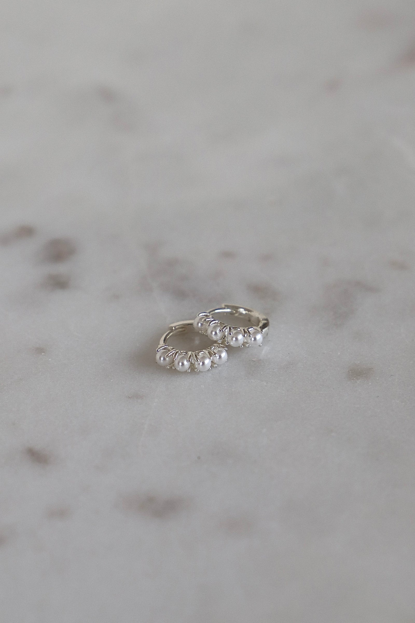 SILVER MINI PEARL HOOPS