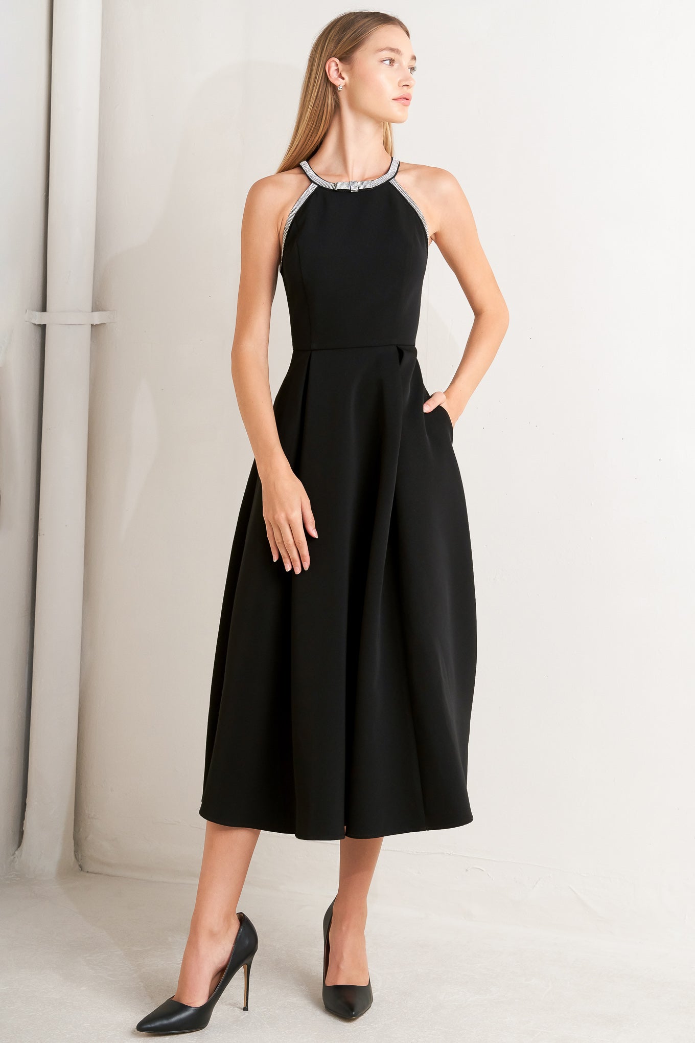 GALAXY CHARM WOVEN MIDI DRESS l FREEMARKET Black / S