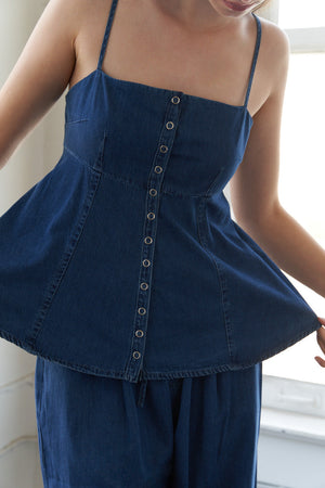 AUTHENTIC MOMENTS LIGHTWEIGHT DENIM TOP