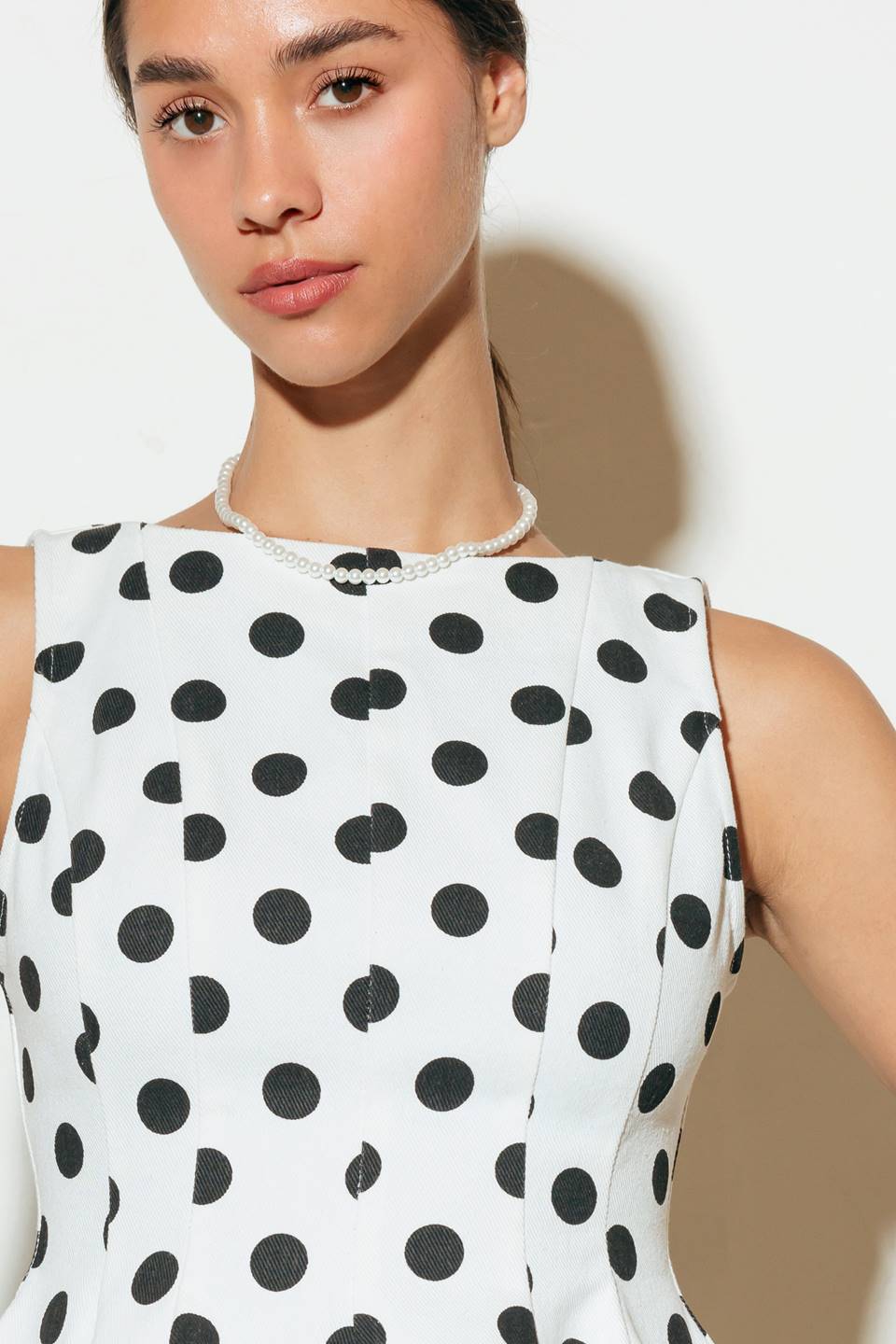 TONAL MOVE WHITE WOVEN TOP