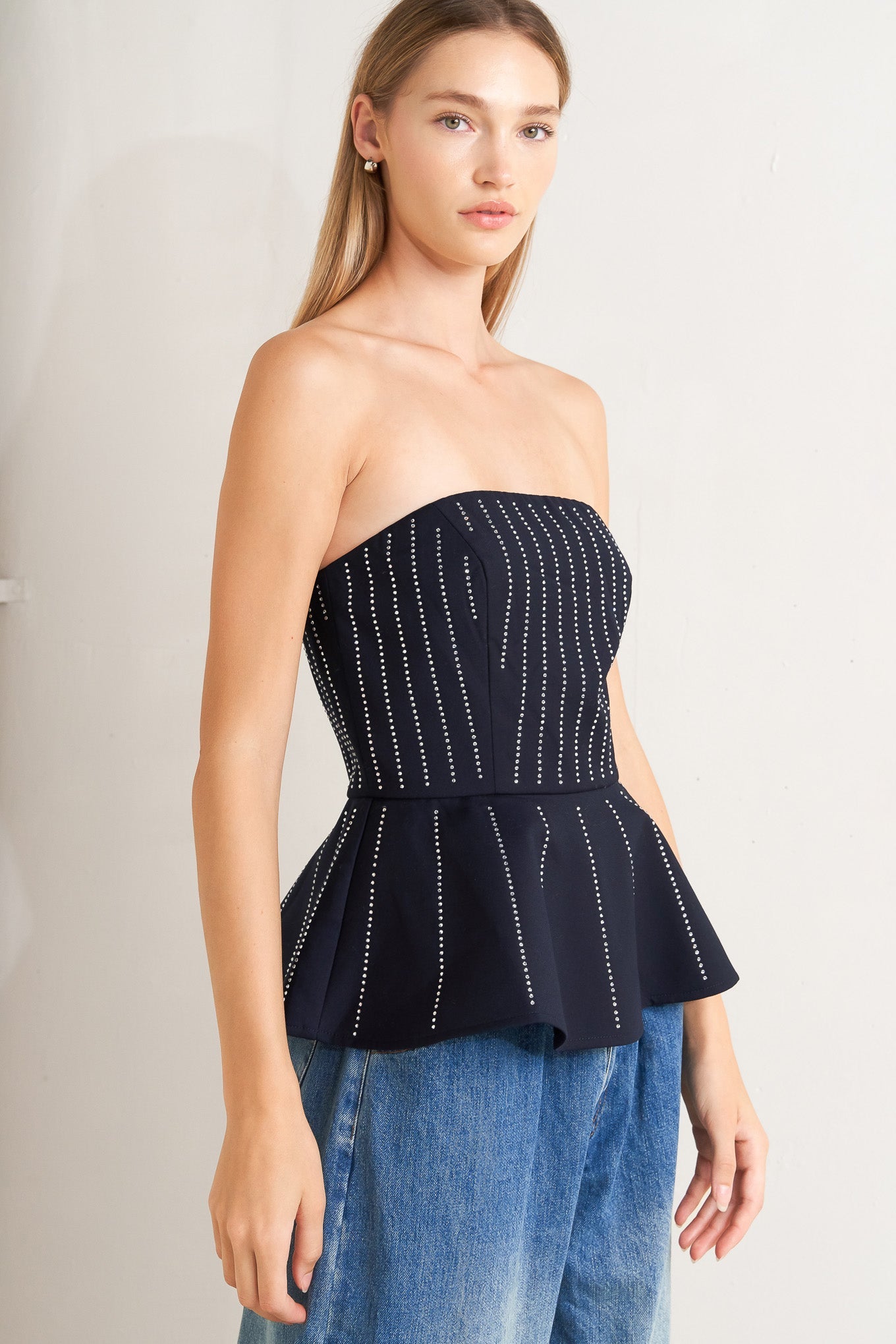 GEOMETRIC EDGE WOVEN TOP