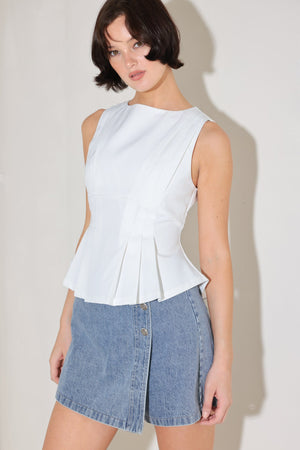 MODERN SHAPE WHITE WOVEN TOP