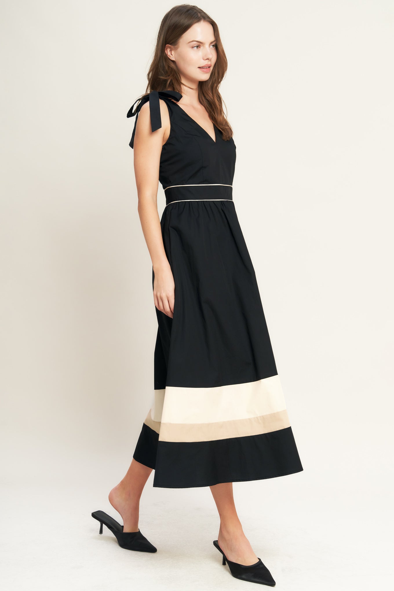 Forest Charm Black Cream Woven Midi Dress Black Cream / S Forest Charm Black Cream Woven Midi Dress Black Cream / S