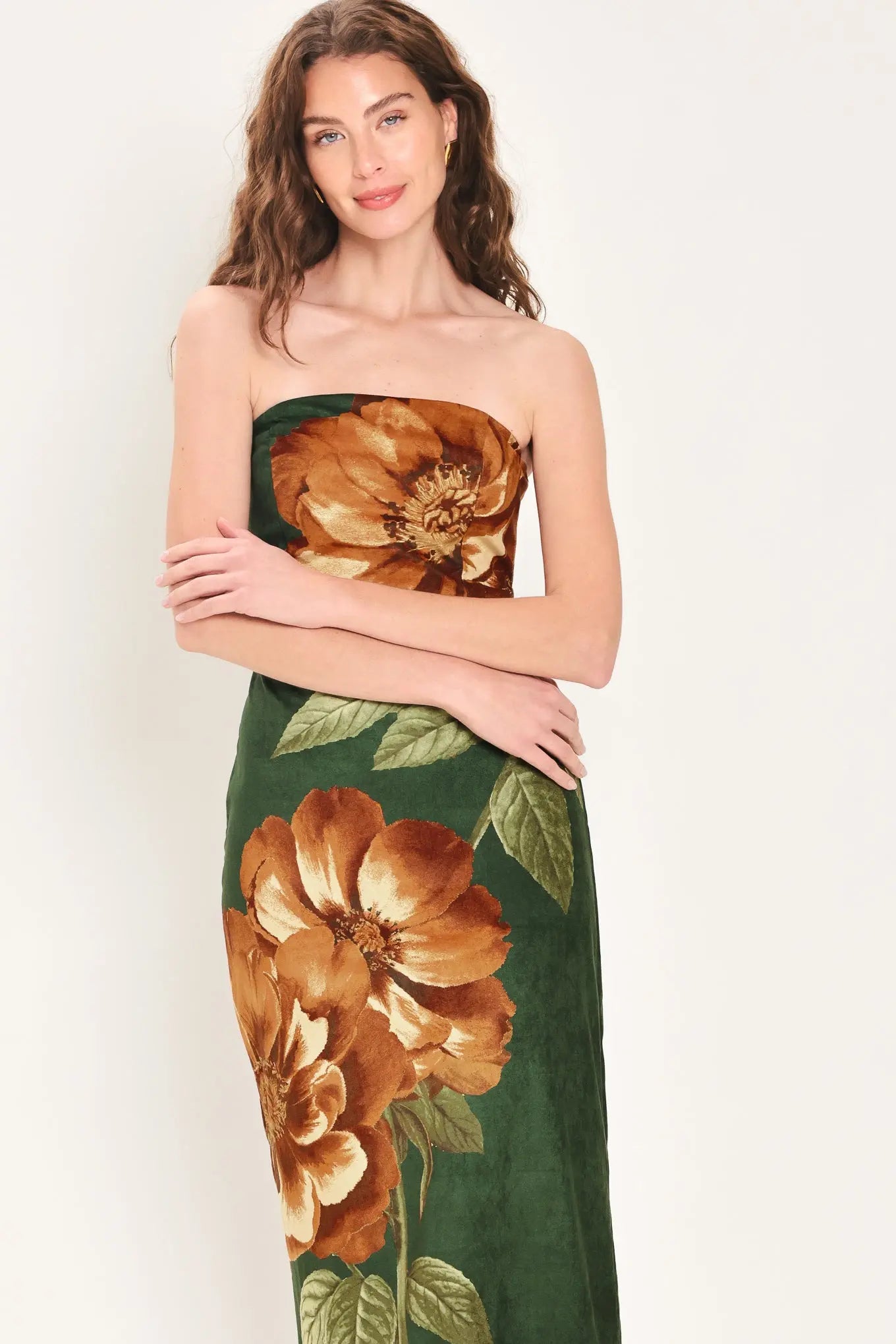 EVERGREEN ENCHANTMENT HUNTER GREEN TUBE MIDI DRESS