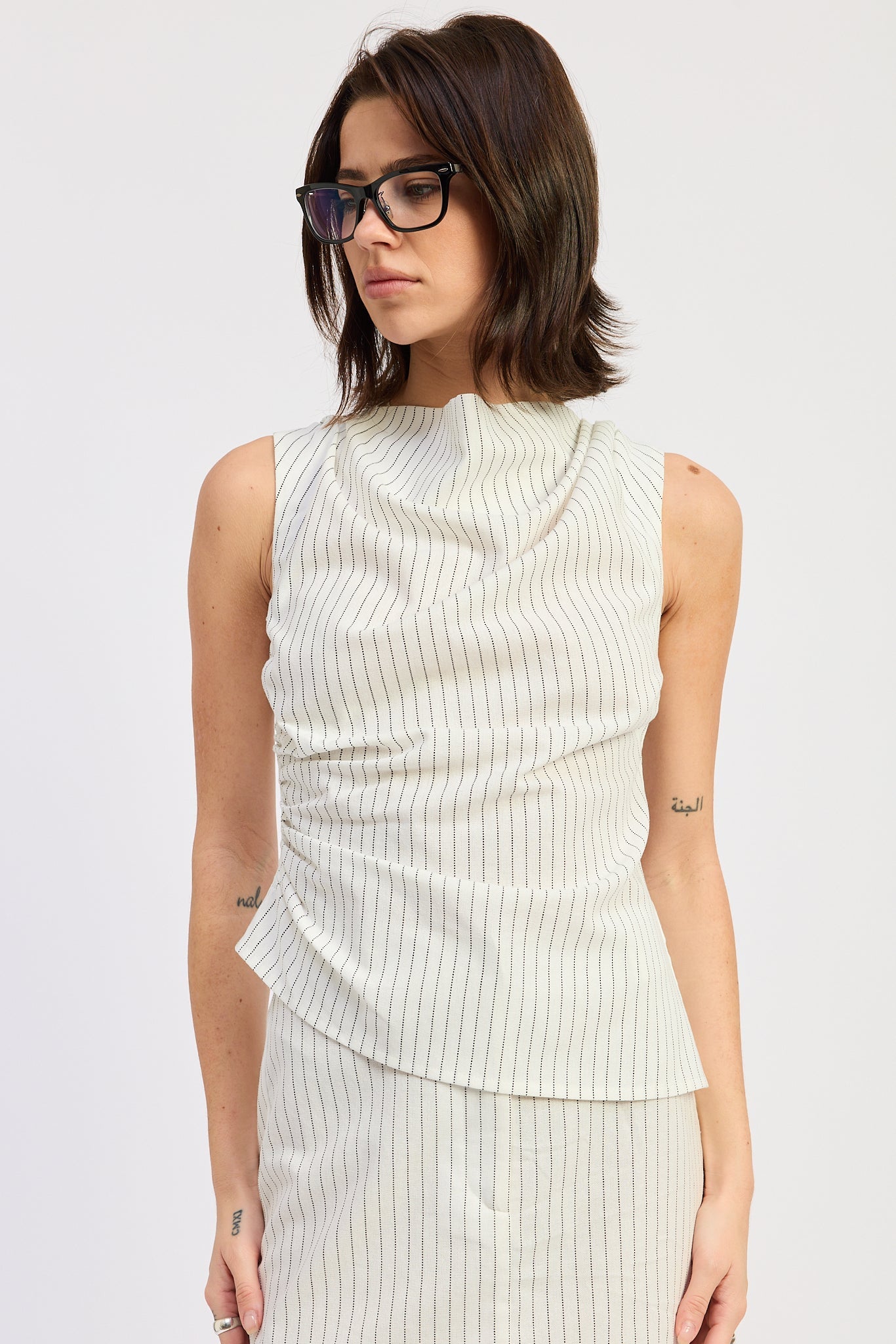 Sleeveless Top With Back Zipper