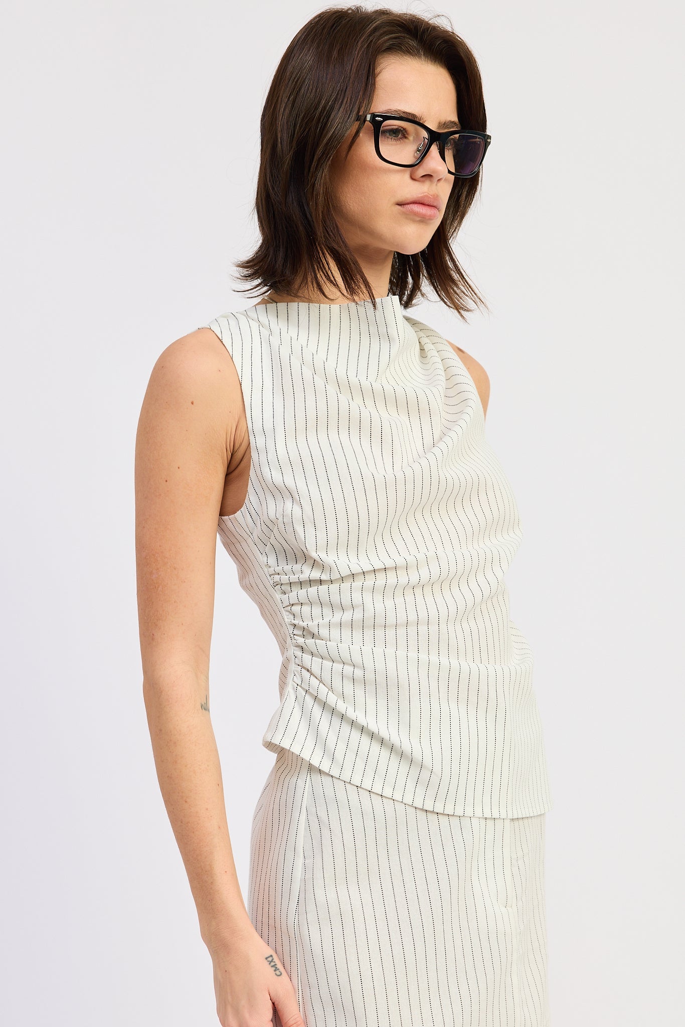 Sleeveless Top With Back Zipper