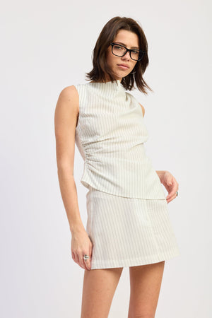 Sleeveless Top With Back Zipper