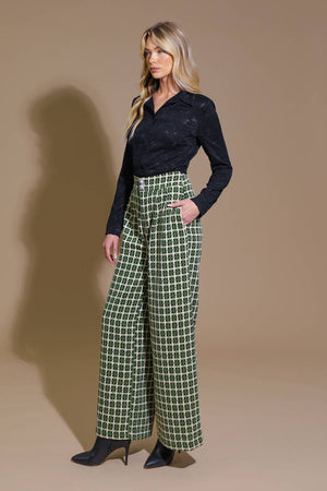 LOVELY PERSPECTIVE LACE TOP