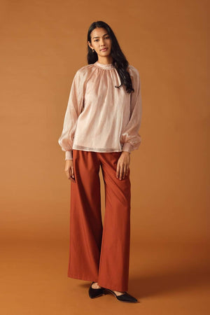 HIGHLY UNPREDICTABLE WOVEN TOP