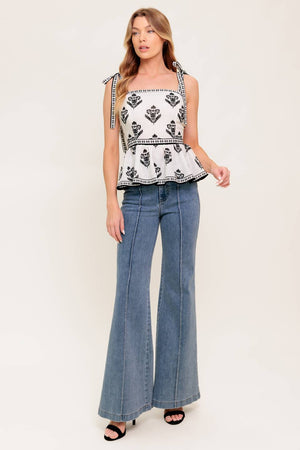 SERENE KISS WOVEN TOP