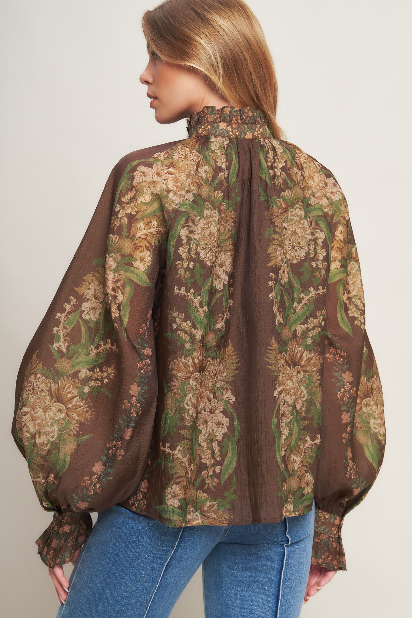 CELEBRITY MOMENT WOVEN TOP