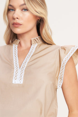 EASY TO ADMIRE WOVEN TOP