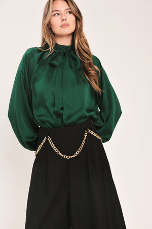 FOREST POISE HUNTER GREEN TIE-NECK RAGLAN TOP