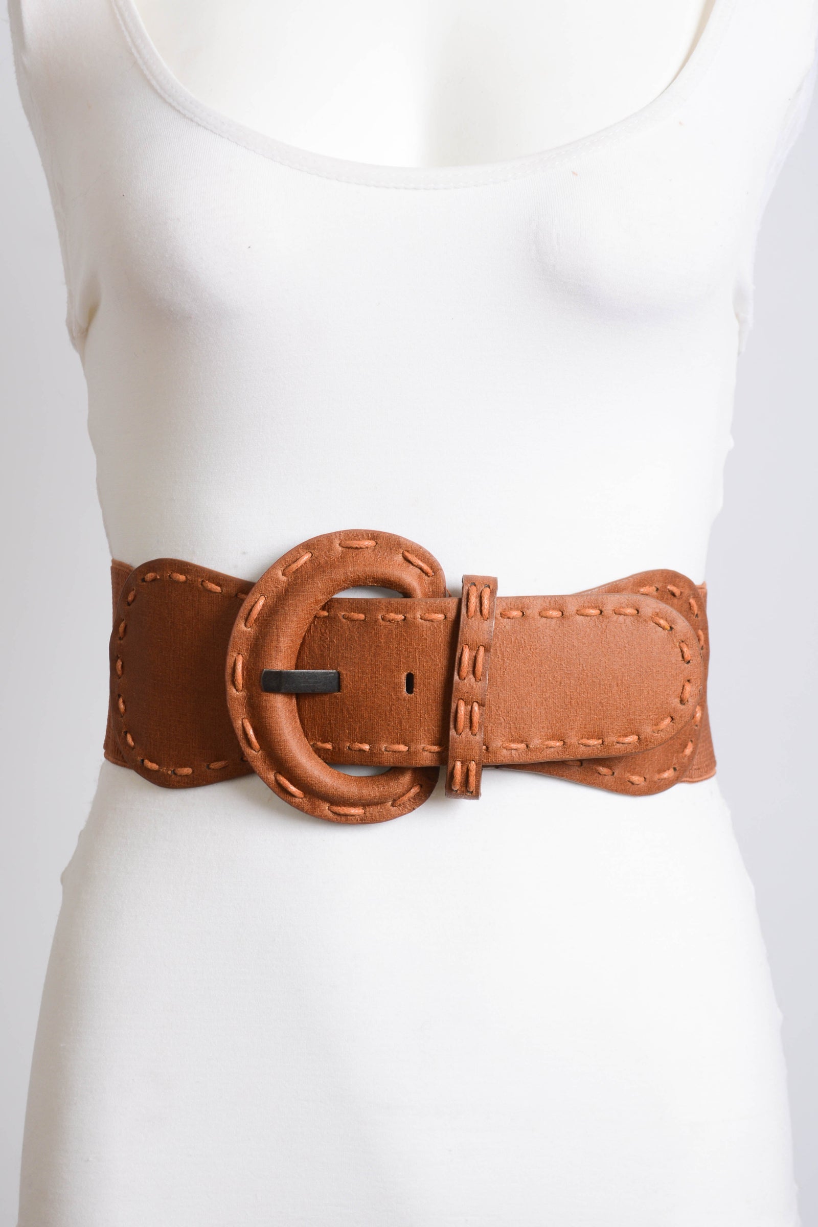 Distressed Leather Belt – Wide Buckle & Edgy Finish