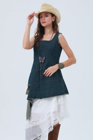 Western Butterfly Necklace – Fringe & Stud Details 🦋⛓️