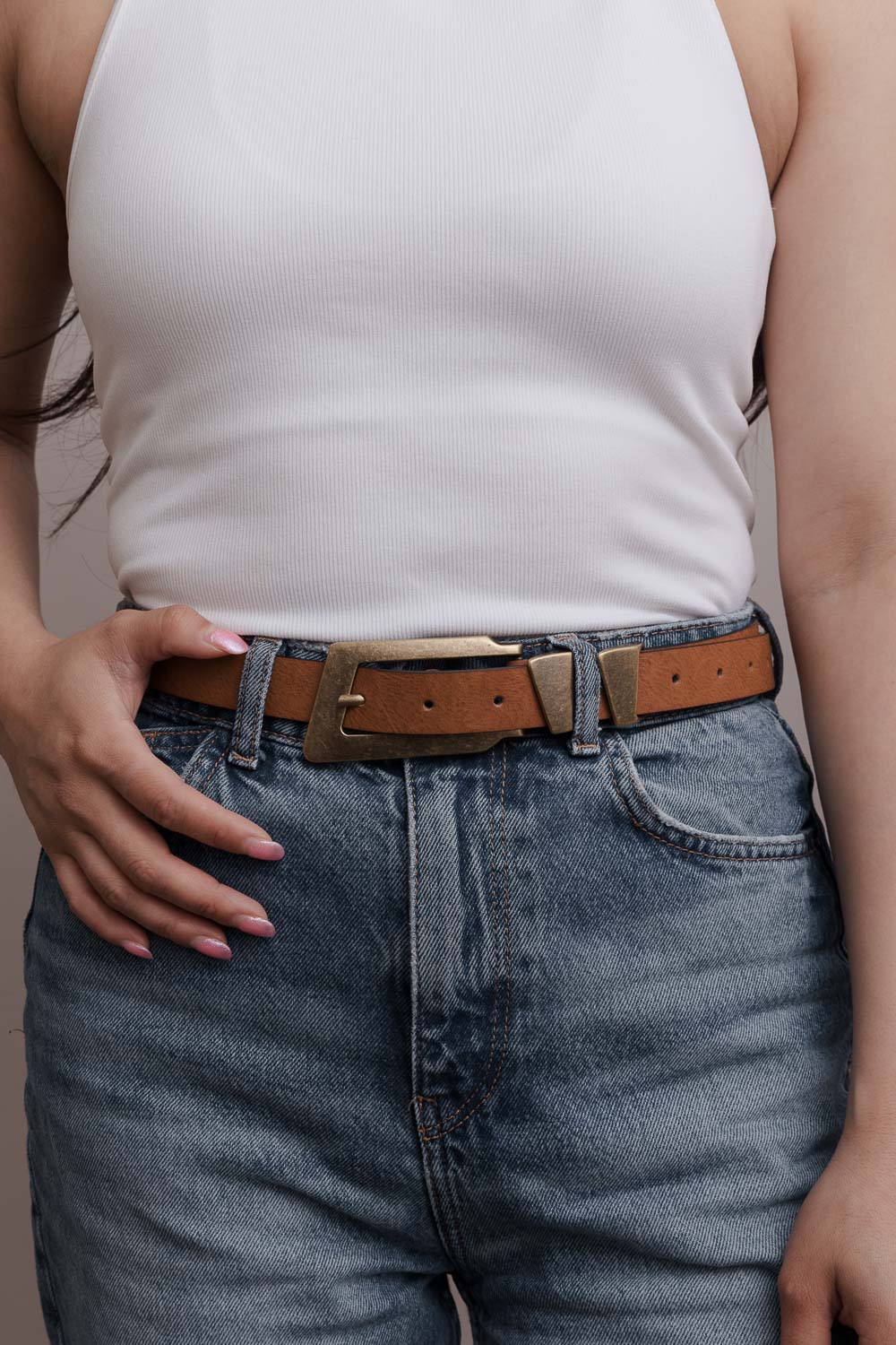 Minimalist Vegan Leather Belt – Sleek & Adjustable Buckle Strap