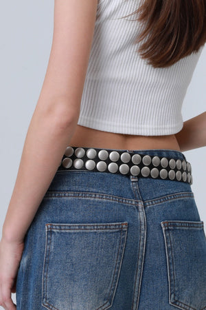 Bold Oval Buckle Belt – Studded Statement Piece