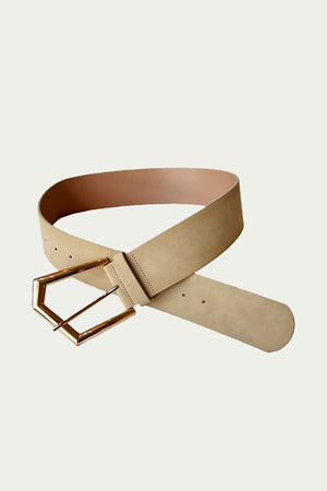 Wild West Chic: Wide Suede Belt Leto Collection