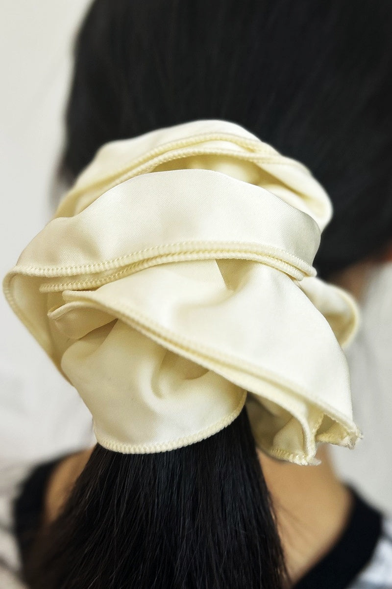 Parisian Satin Scrunchies – Retro Hair Ties with Luxe Feel 🌟🎀