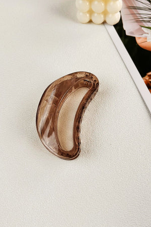 Crescent Moon Hair Clip – Minimalist Curve Design 🌙 Leto Collection