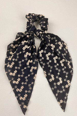 Vintage Charm: Floral Embroidered Cotton Scarf Scrunchie Leto Collection