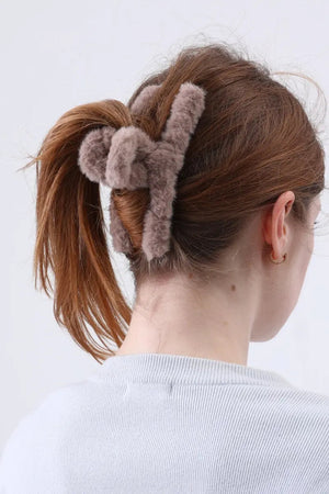 Soft Plush Hair Claw Clip Cozy Fuzzy Jaw Clip for Daily Use 🧸✨ Leto Collection