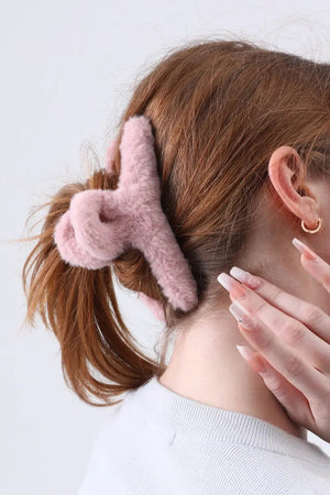 Soft Plush Hair Claw Clip Cozy Fuzzy Jaw Clip for Daily Use 🧸✨ Leto Collection
