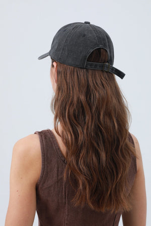 Heart Embroidered Washed Baseball Cap – Adjustable & Vintage ⚾❤️ Leto Collection