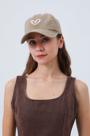 Heart Embroidered Washed Baseball Cap – Adjustable & Vintage ⚾❤️ Leto Collection