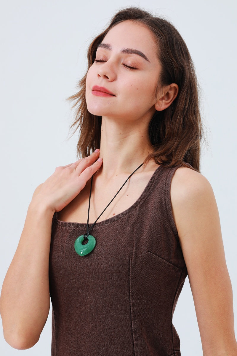 Hollow Heart Gemstone Pendant Necklace for Women – Delicate & Meaningful 💎