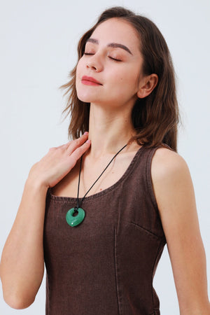 Hollow Heart Gemstone Pendant Necklace for Women – Delicate & Meaningful 💎