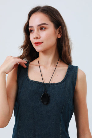 Raw Gemstone Pendant Necklace – Organic & Irregular Stone 💎