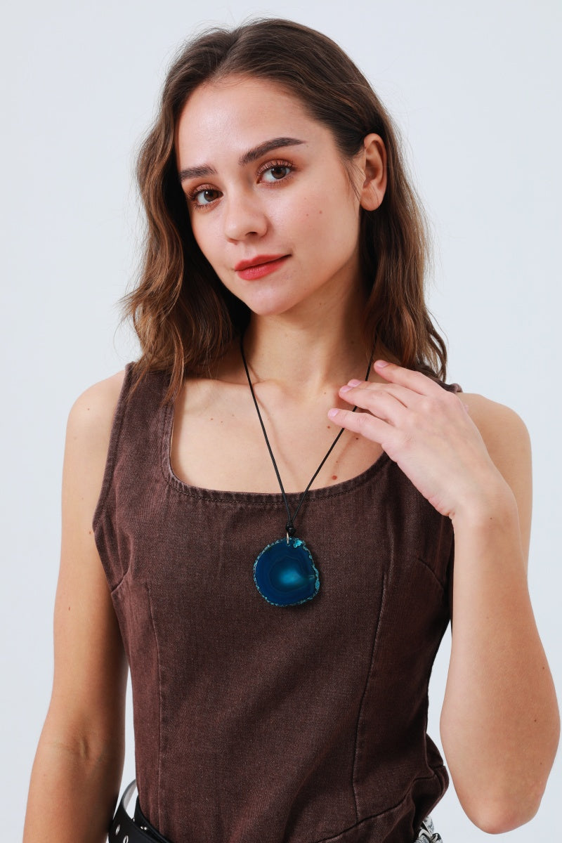 Raw Gemstone Pendant Necklace – Organic & Irregular Stone 💎