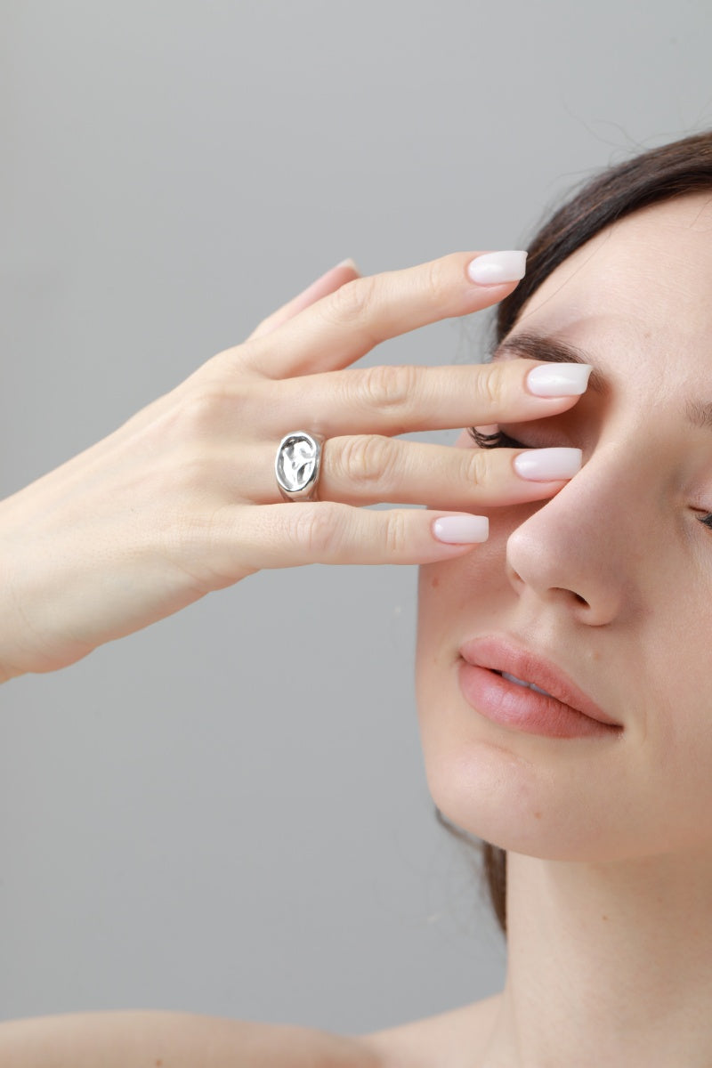Architectural Knuckle Ring – Minimalist Open-Band Design ✨⛓️