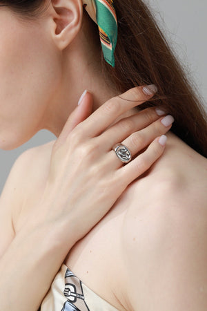 Architectural Knuckle Ring – Minimalist Open-Band Design ✨⛓️