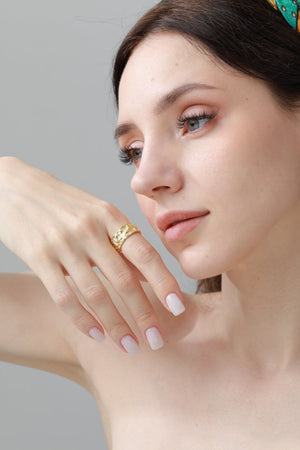 Geometric Nugget Ring – Textured Minimalist Jewelry ✨⛓️