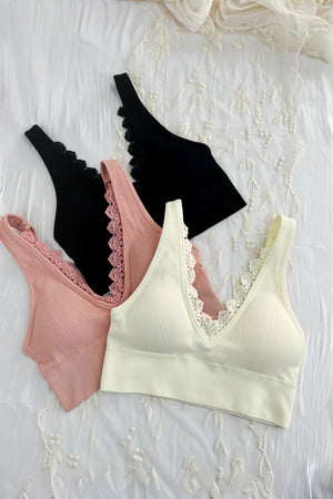 Soft Whisper: Seamless Ribbed Lace Trim Bralette