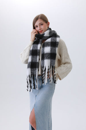 Classic Striped & Checkered Scarf – Timeless Fringe Elegance🧣✨