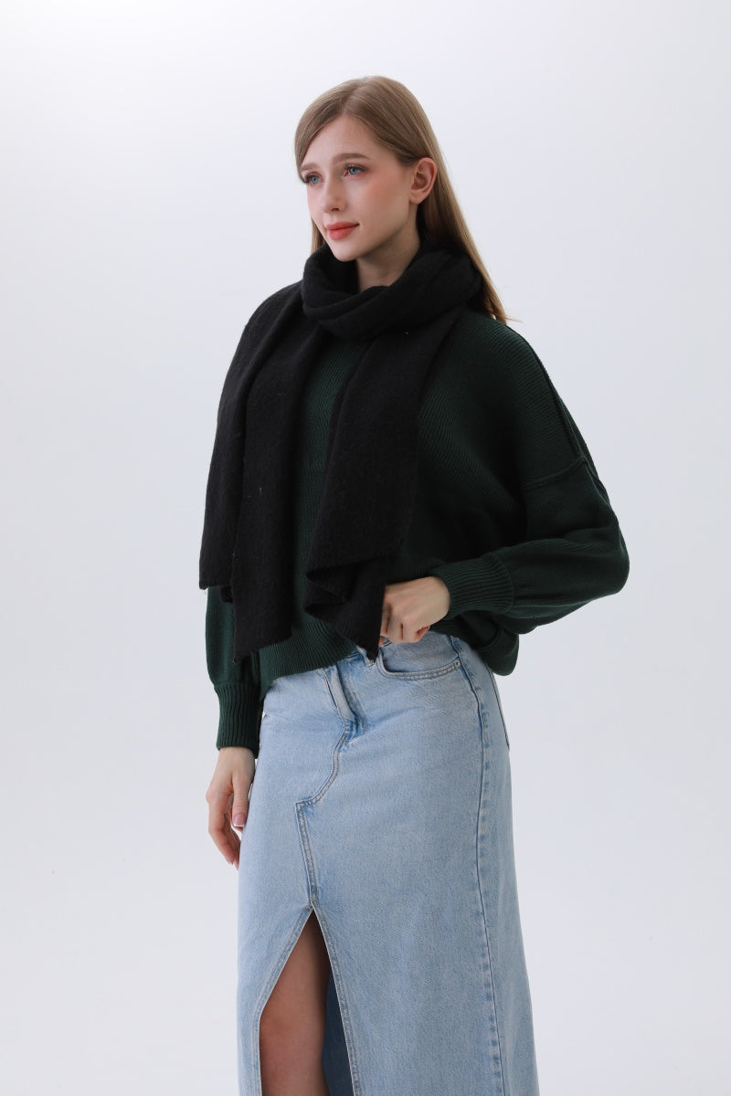 Classic Bias-Cut Scarf – Woven Elegance & Timeless Style ✨🧣