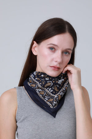 Printed Square Bandanas – Versatile Hair & Neck Scarf Set 🌸🧣