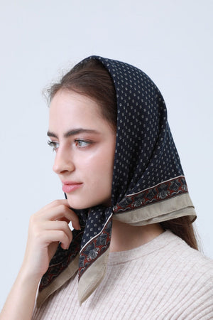 Preppy Paisley Bandana - Cotton-Soft & Versatile 🌸🧣