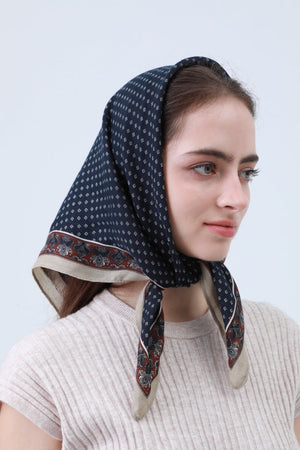 Preppy Paisley Bandana - Cotton-Soft & Versatile 🌸🧣