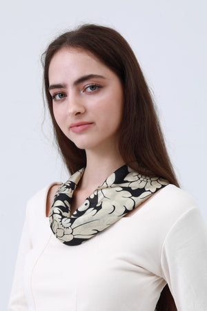 Black & White Floral Bandana - Monochrome Vintage Scarf ⚪⚫🌸