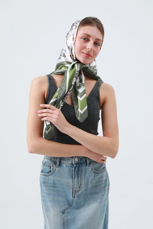 Silky Butterfly Floral Bandana – Summer Staple Scarf 🦋🌸 Leto Collection