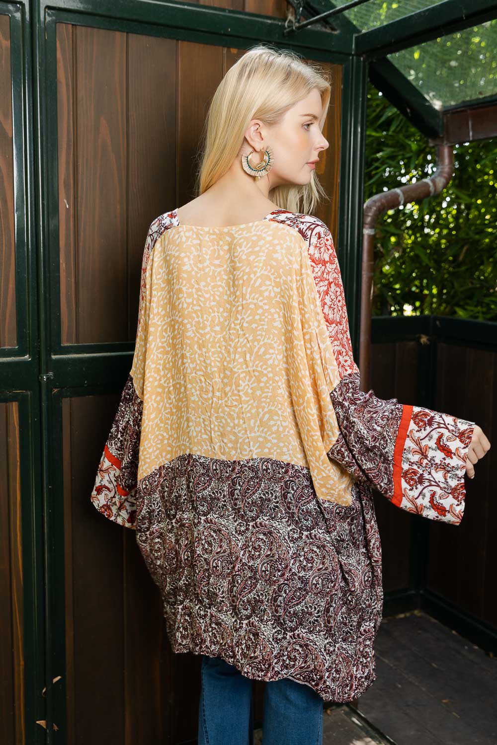 Airy Kimono With Playful Pattern Kimonos One Size / Peach